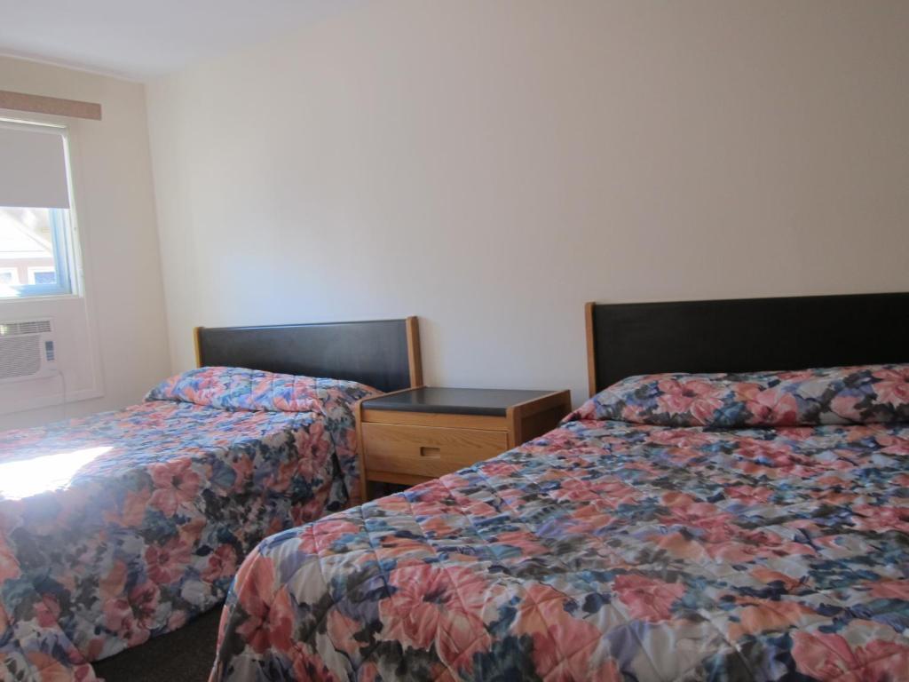 Shine Motel Summerside Room photo